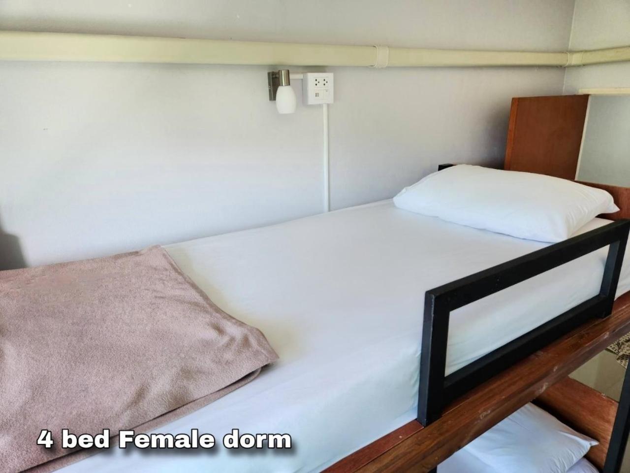 Theppahrak Hostel Khaolak Кхаулак Номер фото